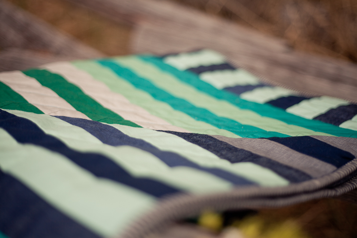 barn door quilt close up